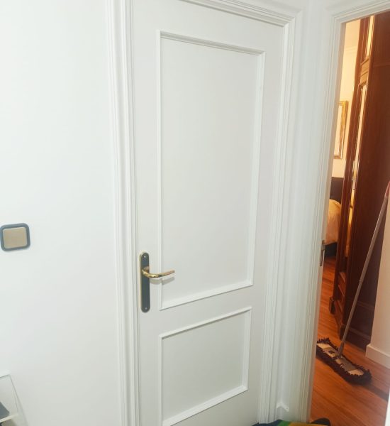 Lacado de puertas y restauración