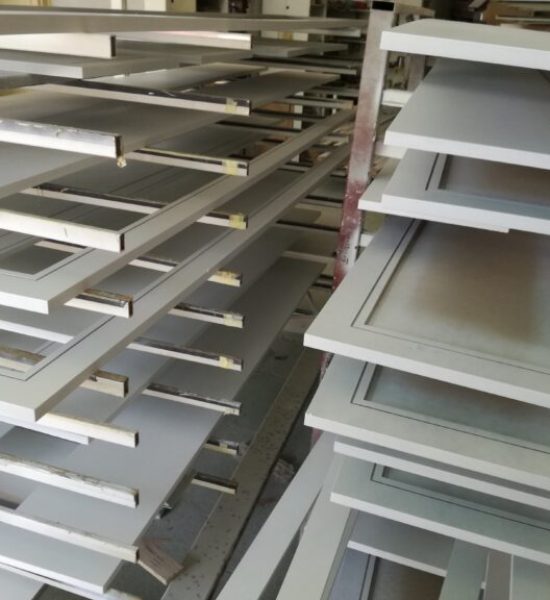 Lacado de puertas de muebles